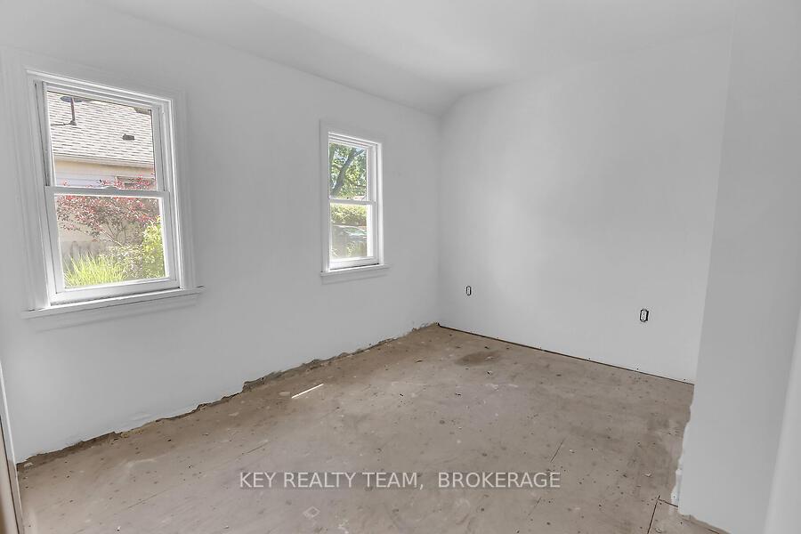 Photo 26 of 5 Abbey Avenue, St. Catharines, Port Dalhousie — HOMEH