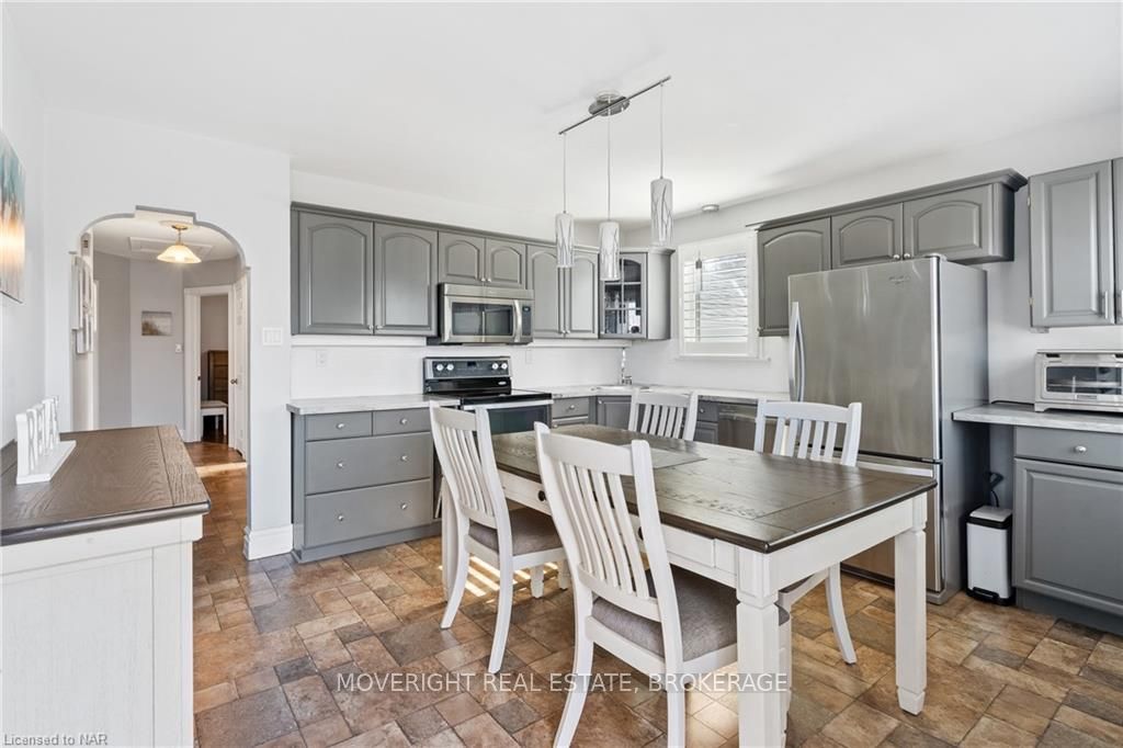 Photo 26 of 82 Mildred Avenue, St. Catharines, Haig — HOMEH