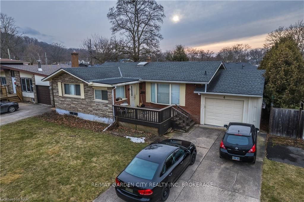 Photo 2 of 4 Brian Avenue, St. Catharines, Glendale/Glenridge — HOMEH