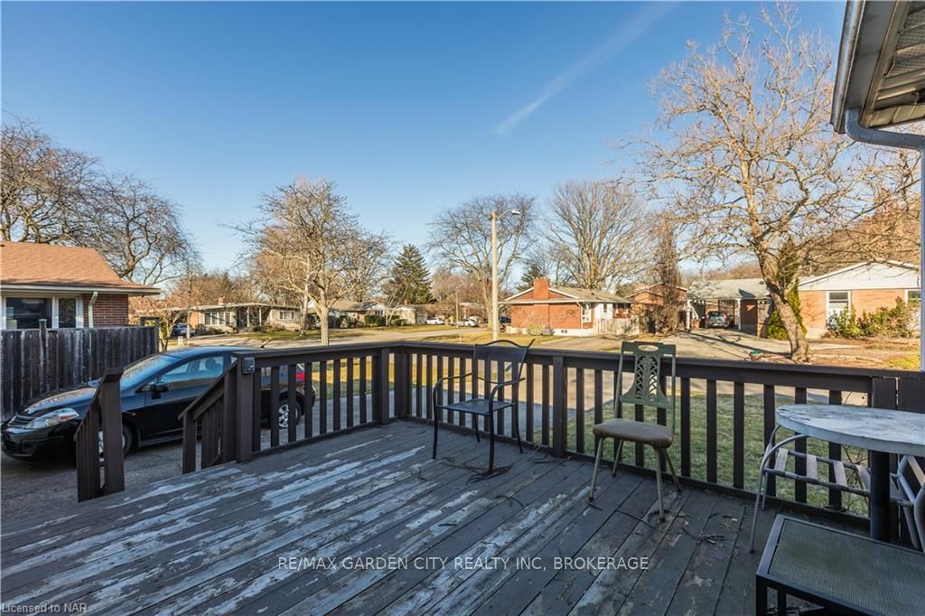 Photo 6 of 4 Brian Avenue, St. Catharines, Glendale/Glenridge — HOMEH