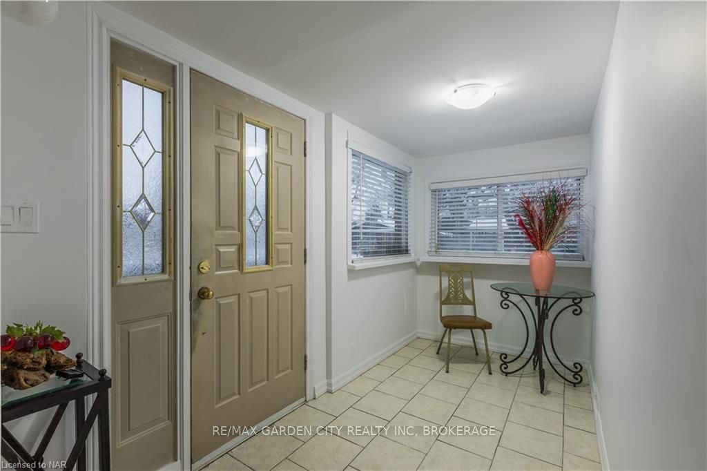 Photo 7 of 4 Brian Avenue, St. Catharines, Glendale/Glenridge — HOMEH