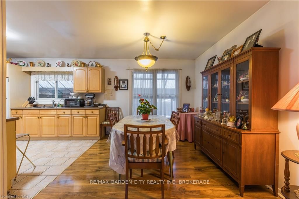 Photo 15 of 4 Brian Avenue, St. Catharines, Glendale/Glenridge — HOMEH