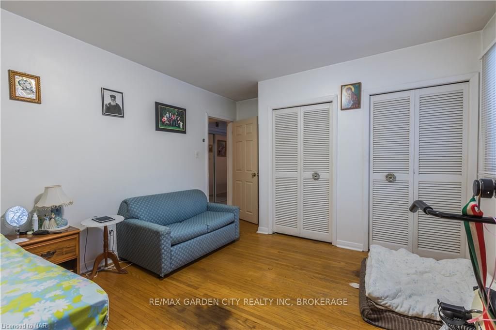 Photo 19 of 4 Brian Avenue, St. Catharines, Glendale/Glenridge — HOMEH