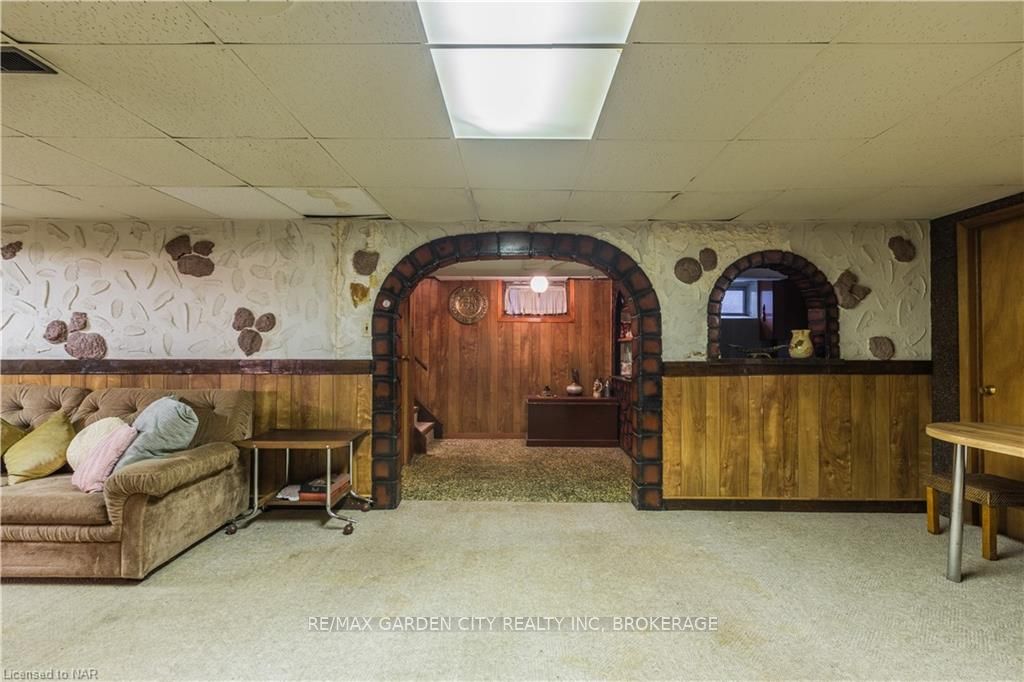 Photo 24 of 4 Brian Avenue, St. Catharines, Glendale/Glenridge — HOMEH