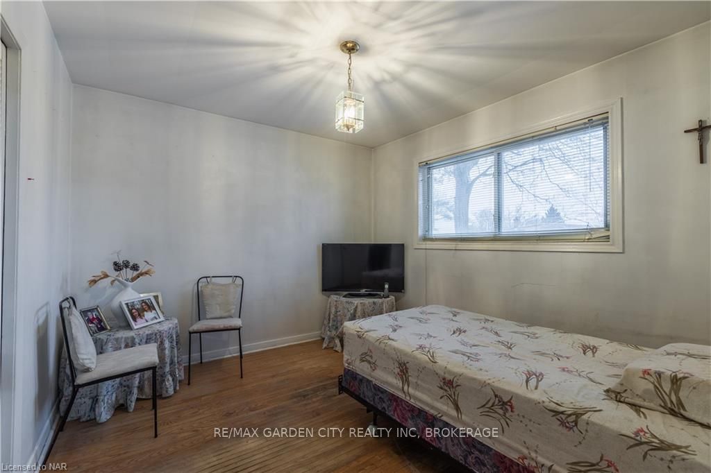 Photo 31 of 4 Brian Avenue, St. Catharines, Glendale/Glenridge — HOMEH