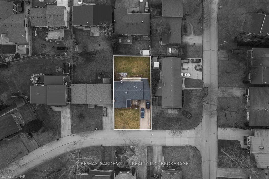 Photo 35 of 4 Brian Avenue, St. Catharines, Glendale/Glenridge — HOMEH
