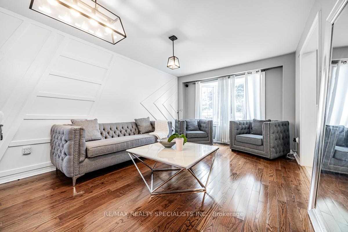Photo 6 of Unit Main & 2ND, 18 Ivybridge Drive, Brampton, Madoc — HOMEH