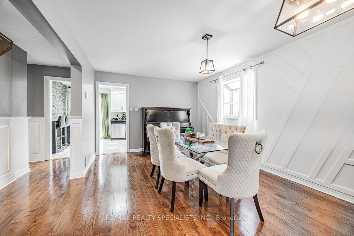 Photo 9 of Unit Main & 2ND, 18 Ivybridge Drive, Brampton, Madoc — HOMEH