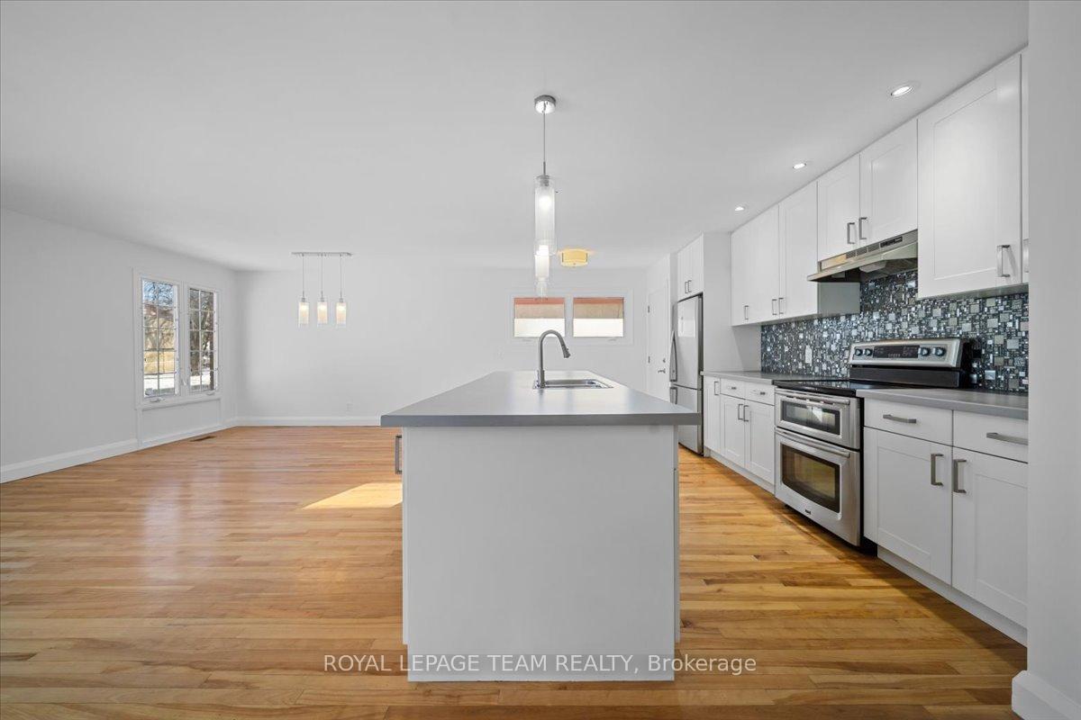 Photo 3 of Unit A, 2226 Tawney Road, Ottawa, Hawthorne Meadows — HOMEH