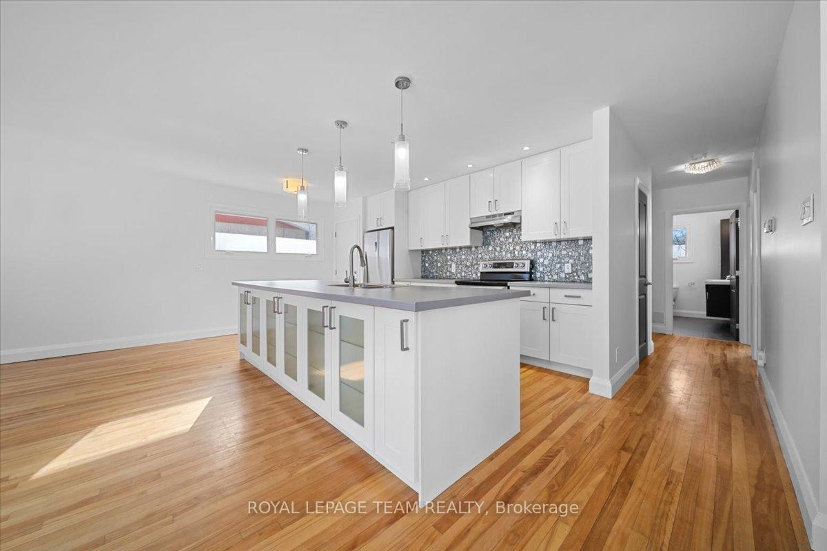 Photo 4 of Unit A, 2226 Tawney Road, Ottawa, Hawthorne Meadows — HOMEH