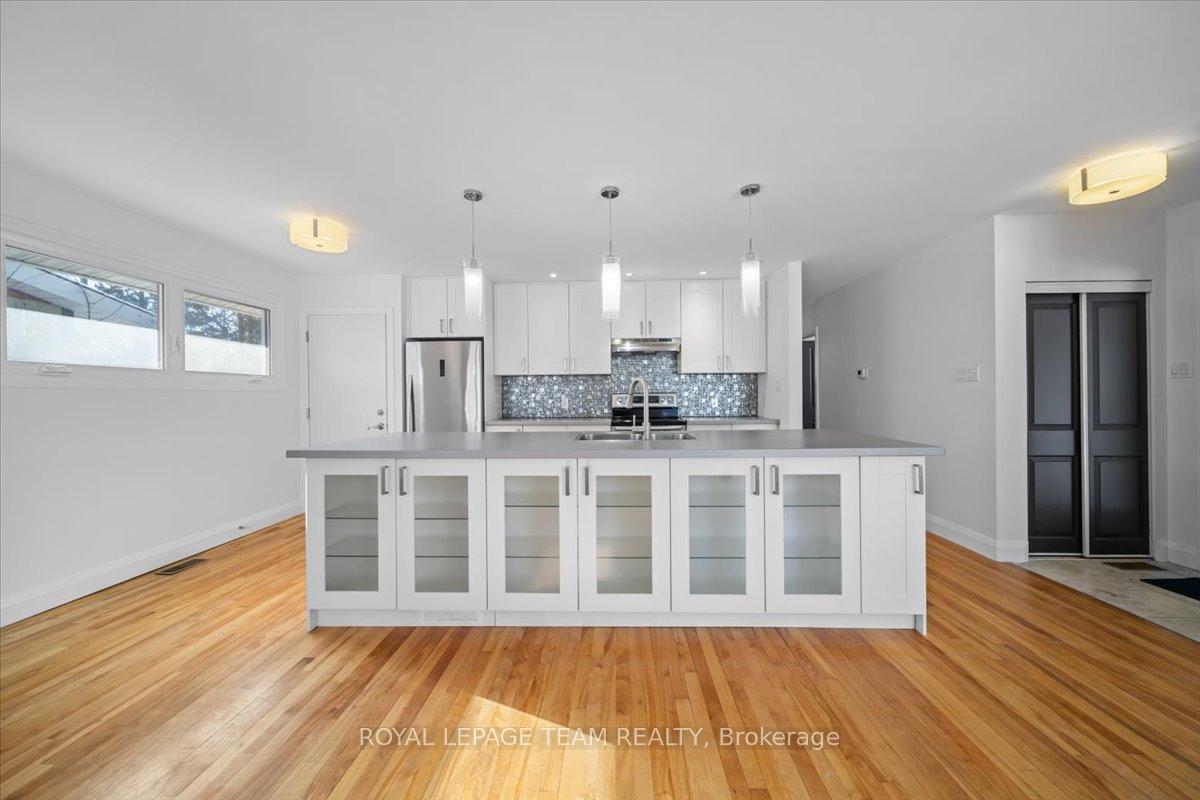 Photo 5 of Unit A, 2226 Tawney Road, Ottawa, Hawthorne Meadows — HOMEH