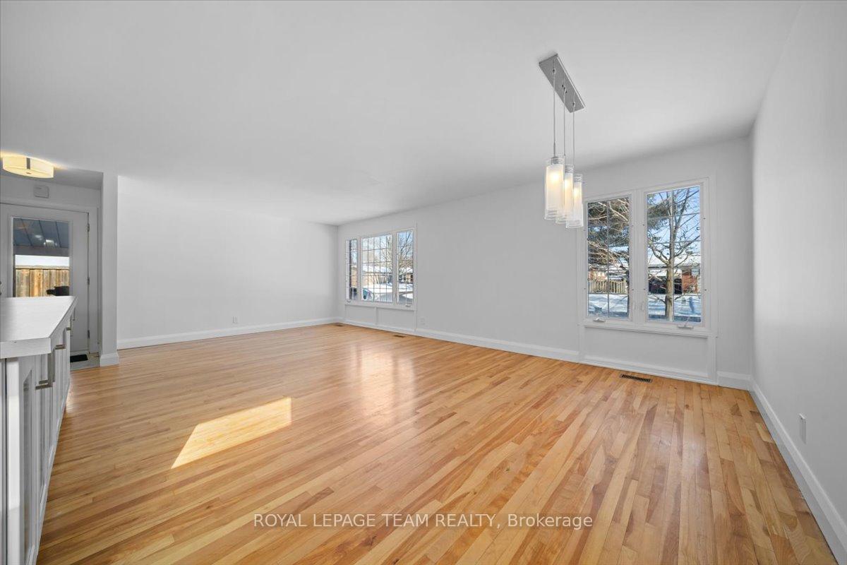 Photo 12 of Unit A, 2226 Tawney Road, Ottawa, Hawthorne Meadows — HOMEH