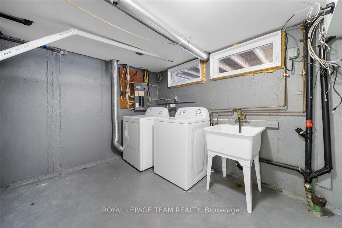 Photo 23 of Unit A, 2226 Tawney Road, Ottawa, Hawthorne Meadows — HOMEH