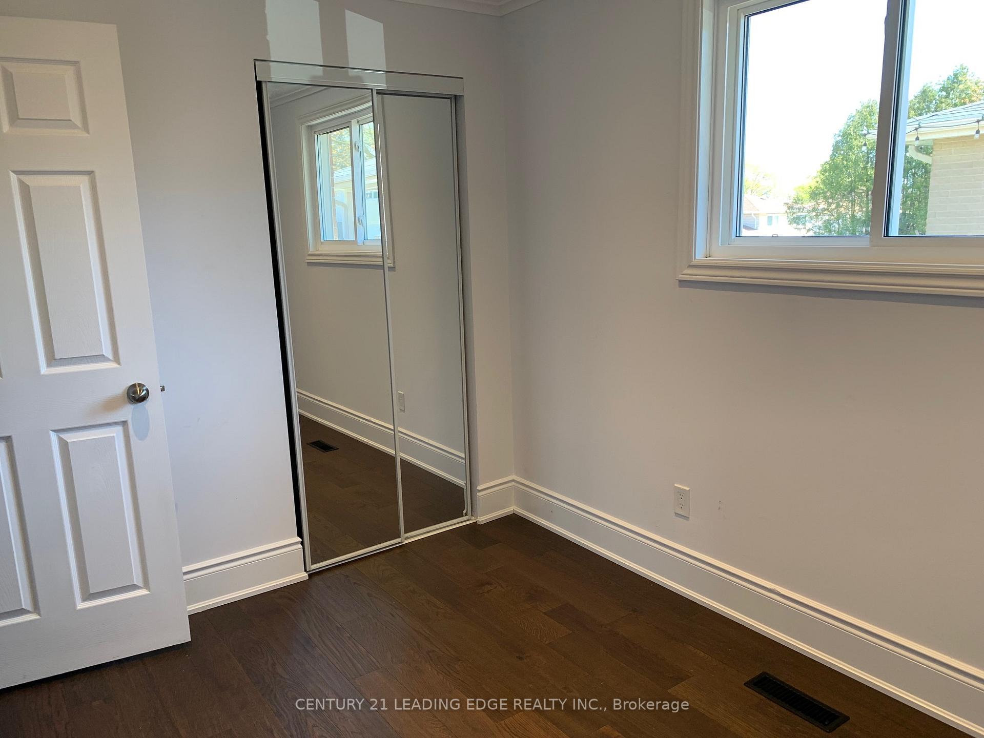 Photo 12 of 18 Devins Drive, Aurora, Aurora Heights — HOMEH