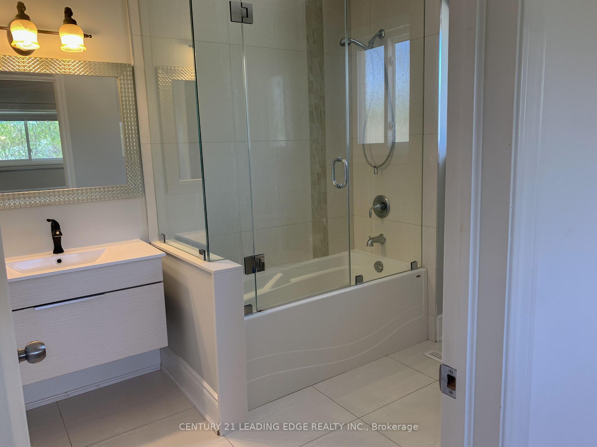 Photo 15 of 18 Devins Drive, Aurora, Aurora Heights — HOMEH
