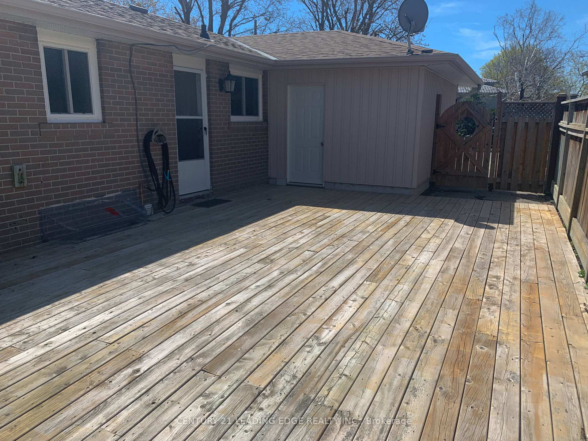 Photo 20 of 18 Devins Drive, Aurora, Aurora Heights — HOMEH