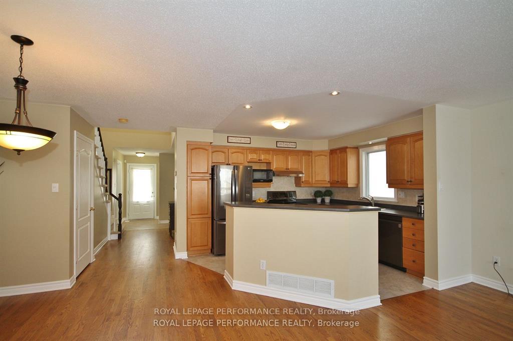 Photo 7 of 63 Ambiance Drive, Ottawa, Barrhaven East — HOMEH