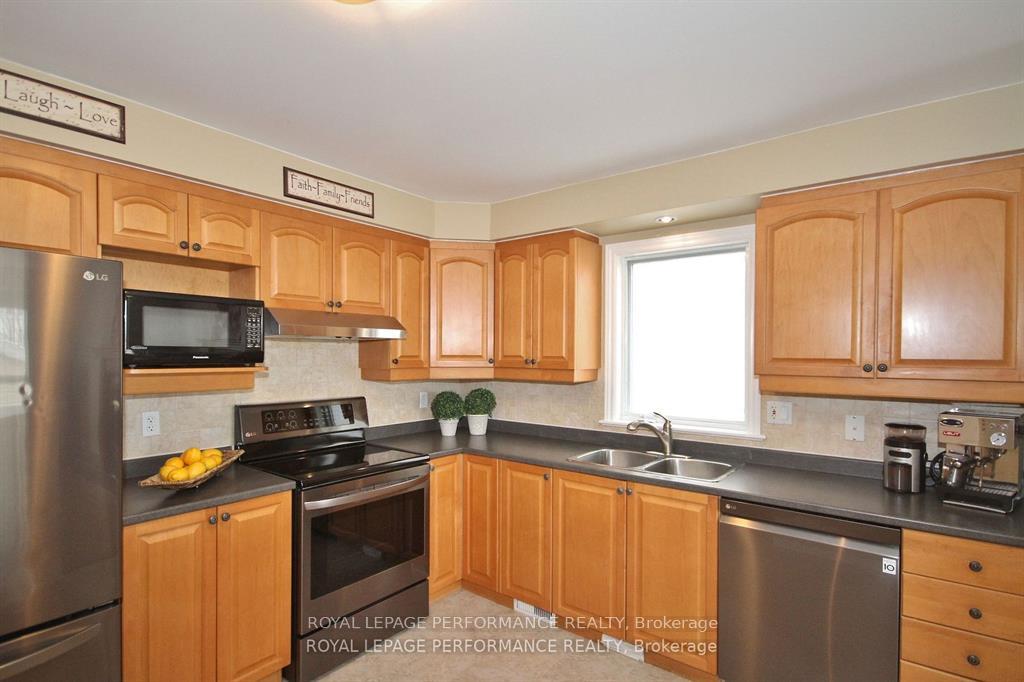 Photo 12 of 63 Ambiance Drive, Ottawa, Barrhaven East — HOMEH