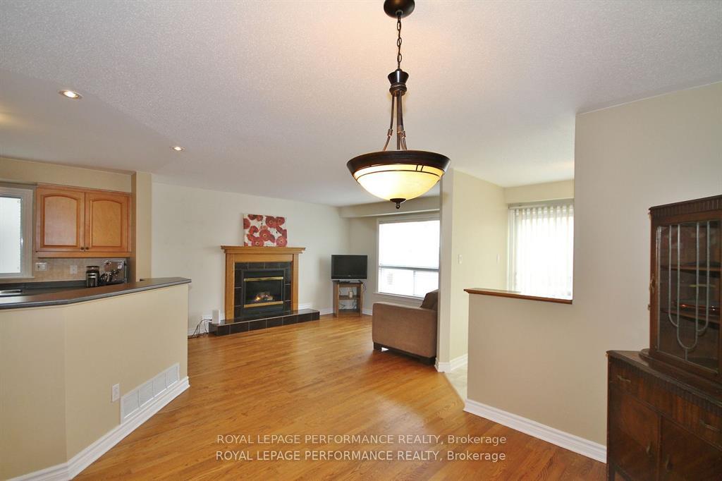 Photo 14 of 63 Ambiance Drive, Ottawa, Barrhaven East — HOMEH