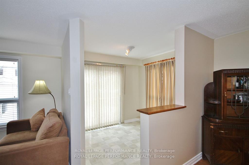 Photo 21 of 63 Ambiance Drive, Ottawa, Barrhaven East — HOMEH