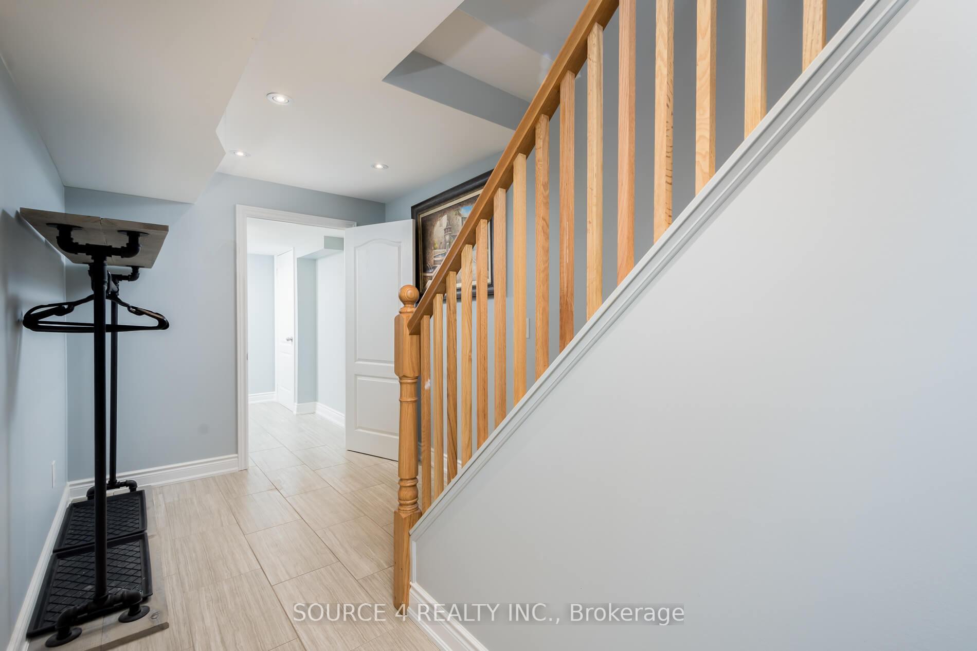 Front of Unit Lower Level, 45 Lesabre Crescent