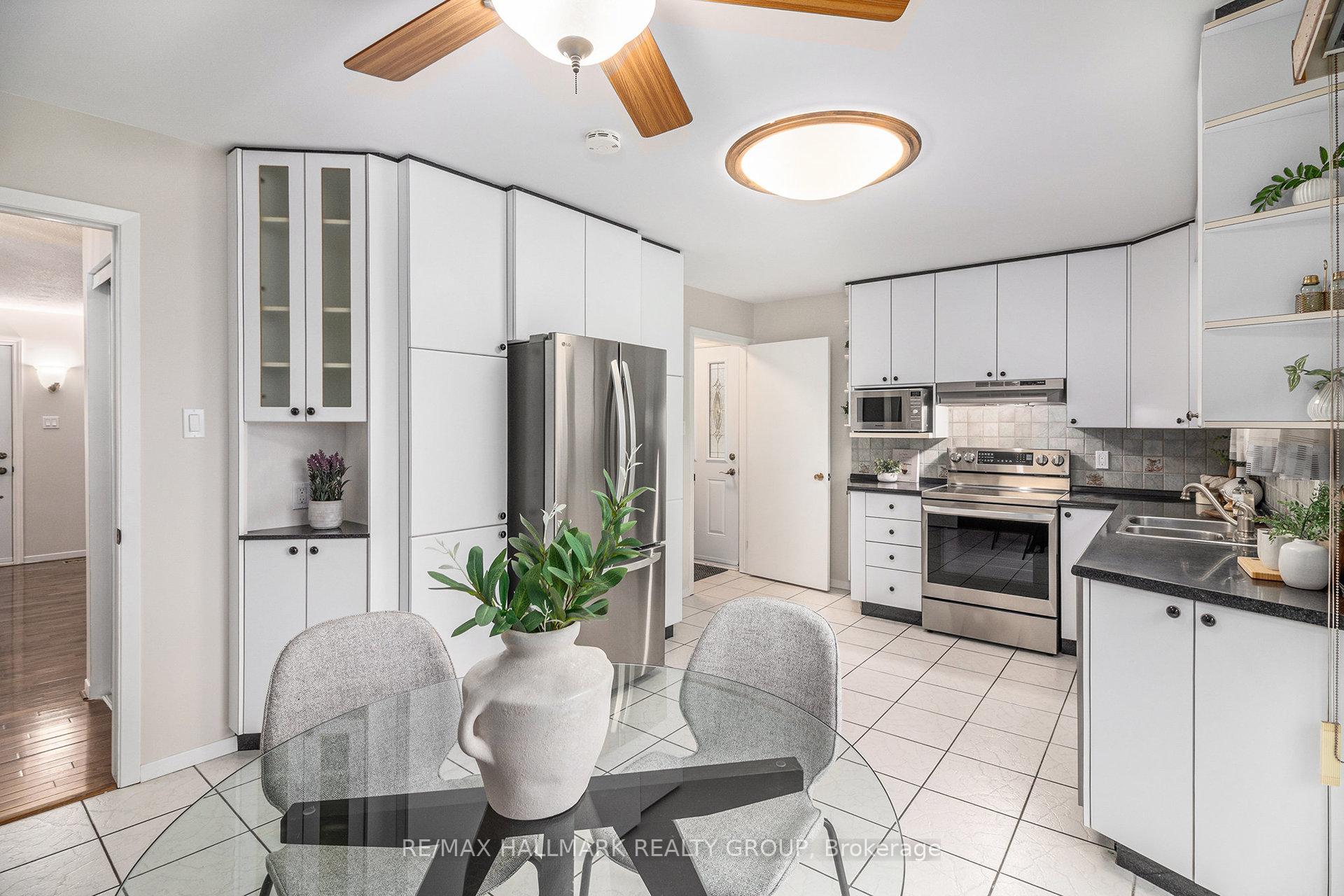 Photo 13 of 1366 Metz Crescent, Ottawa, Carson Grove — HOMEH