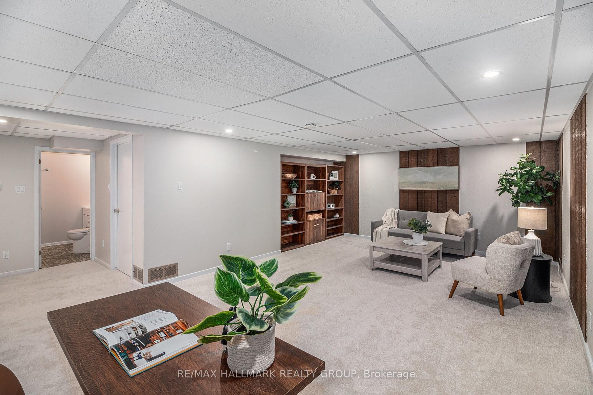 Photo 20 of 1366 Metz Crescent, Ottawa, Carson Grove — HOMEH