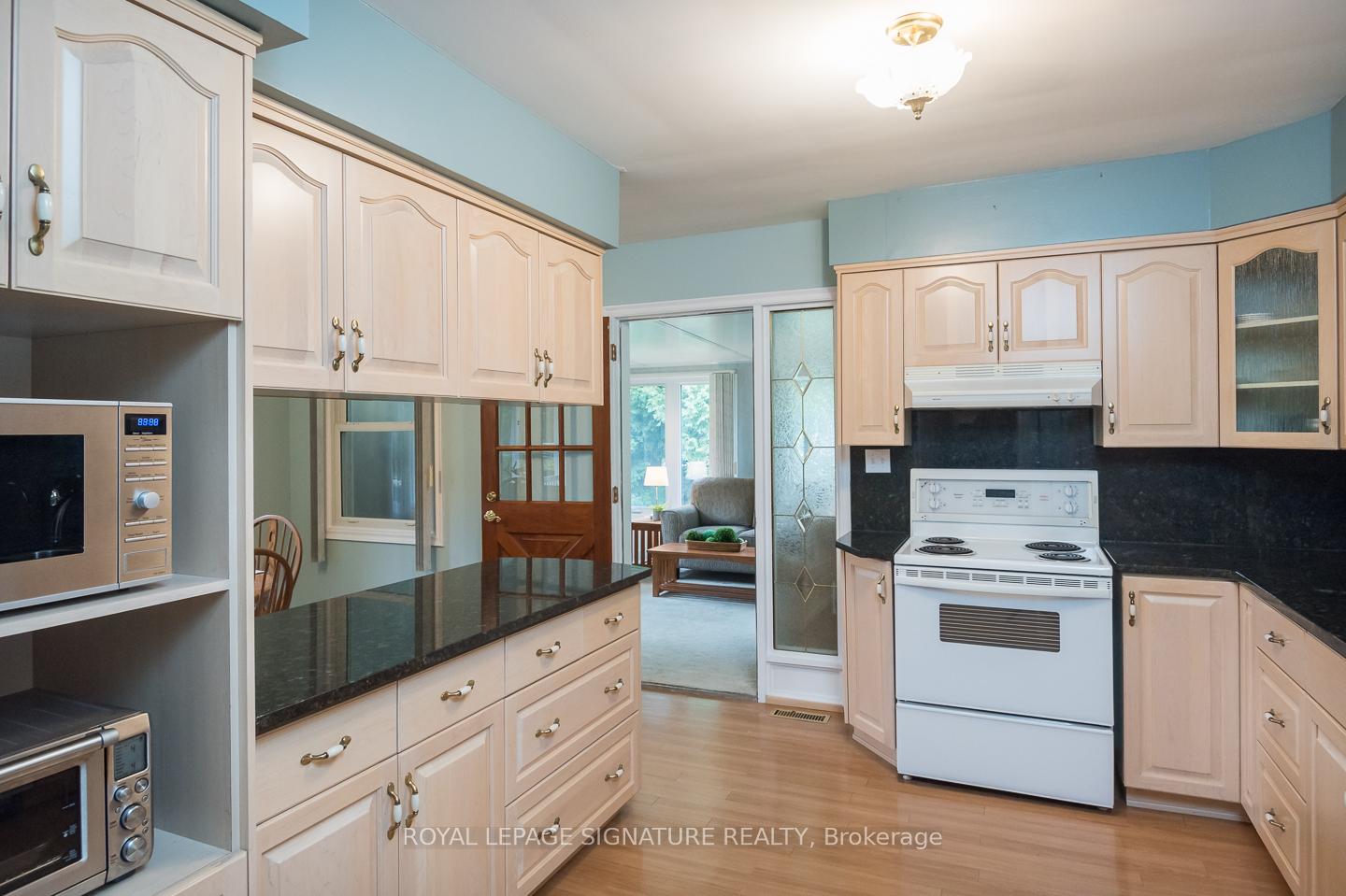 Photo 12 of 314 11th Con Road E, Hamilton, Carlisle — HOMEH