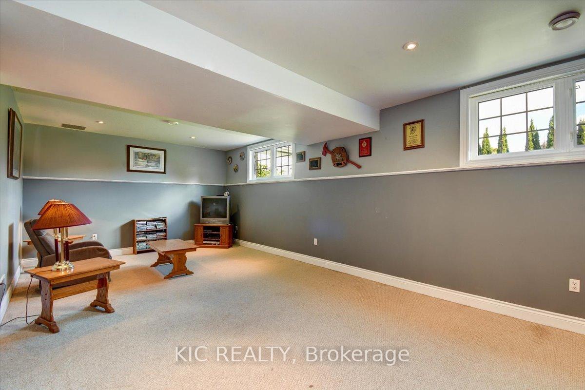 Photo 11 of 821 South Street, Douro-Dummer — HOMEH