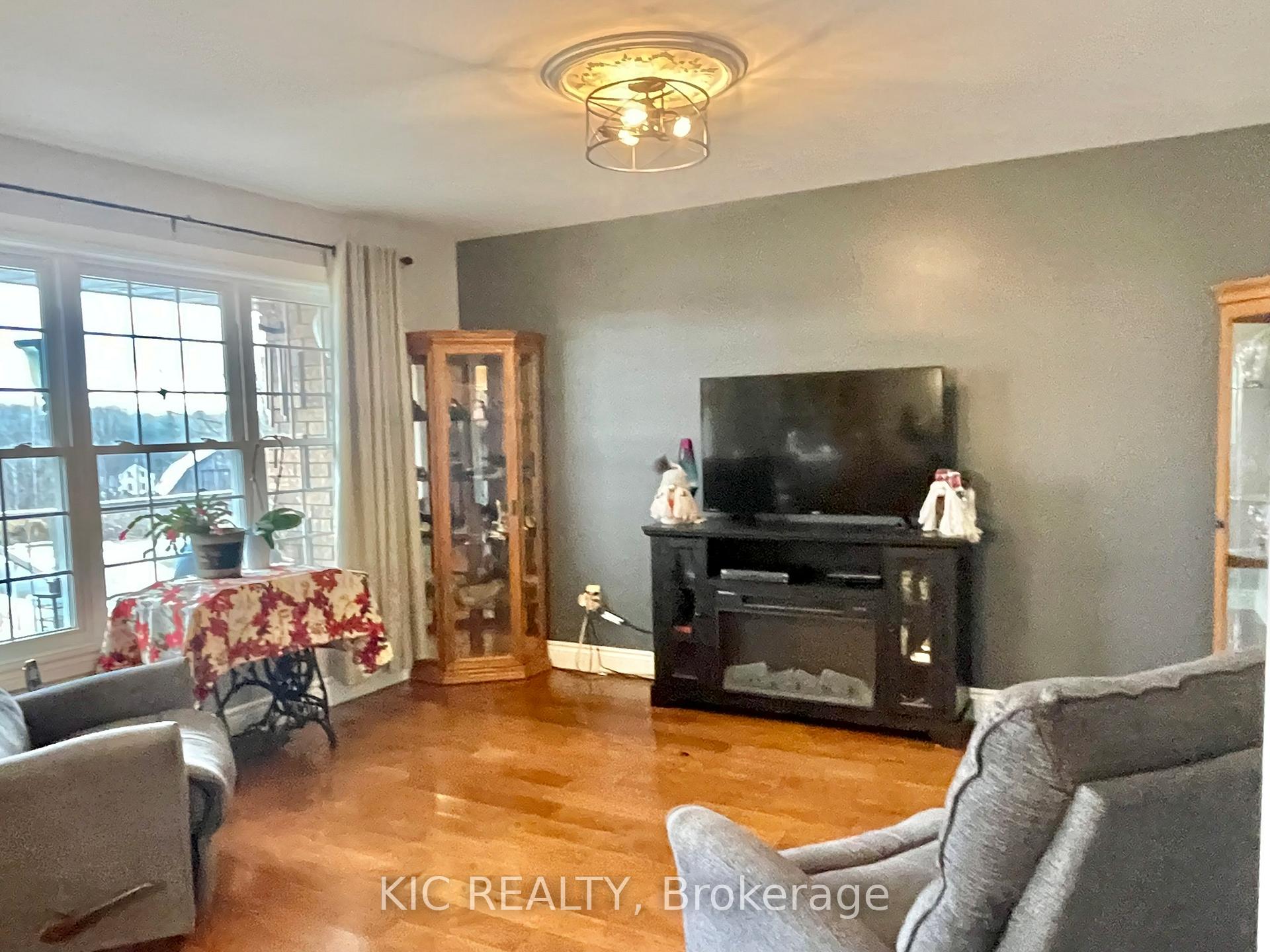 Photo 22 of 821 South Street, Douro-Dummer — HOMEH