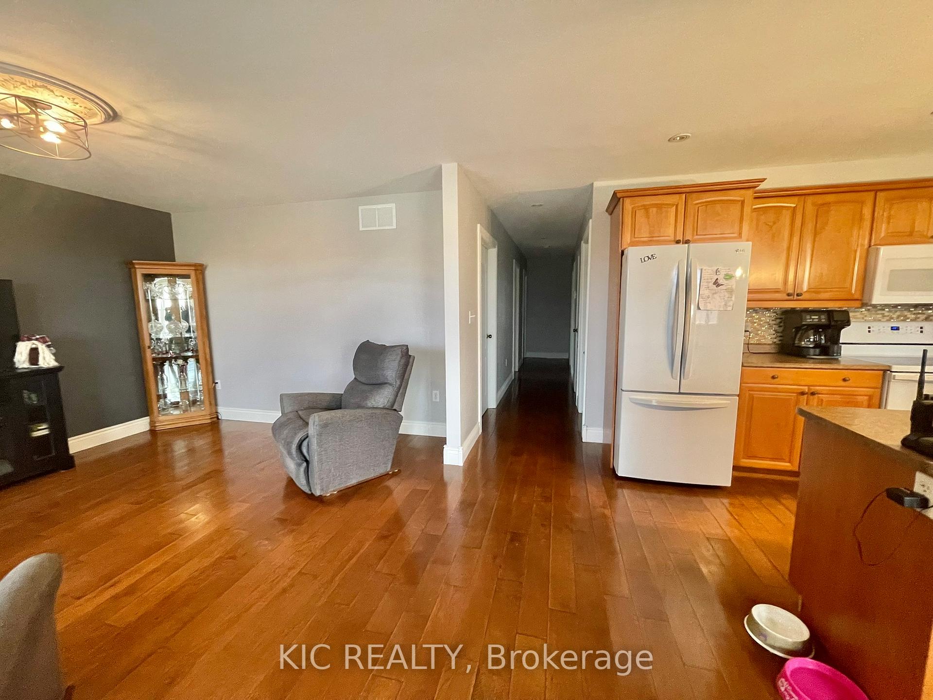Photo 24 of 821 South Street, Douro-Dummer — HOMEH