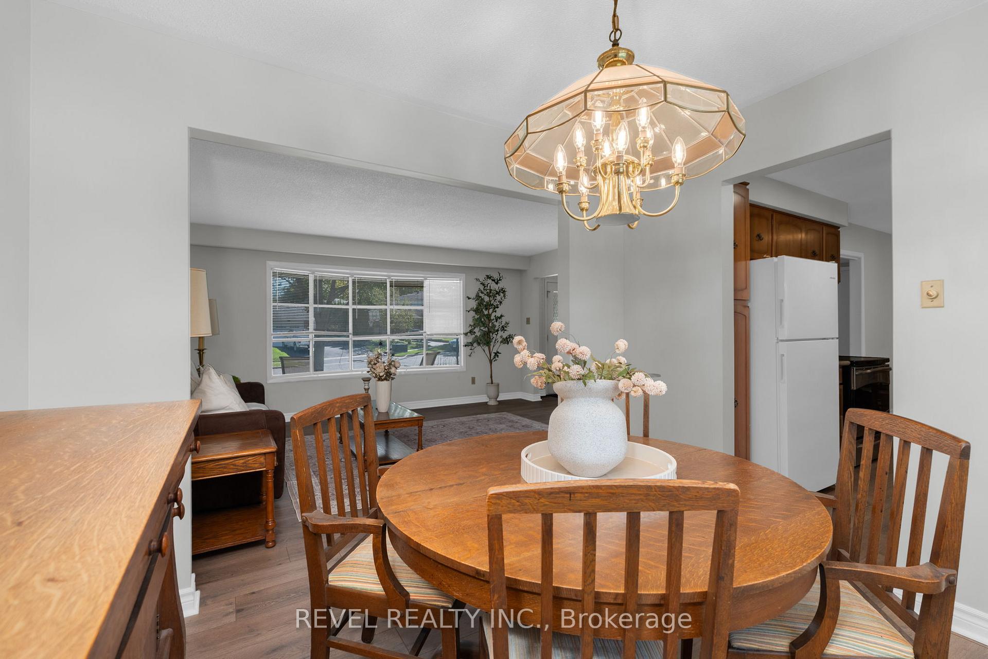 Photo 9 of 22 Belcourt Avenue, Barrie, Grove East — HOMEH