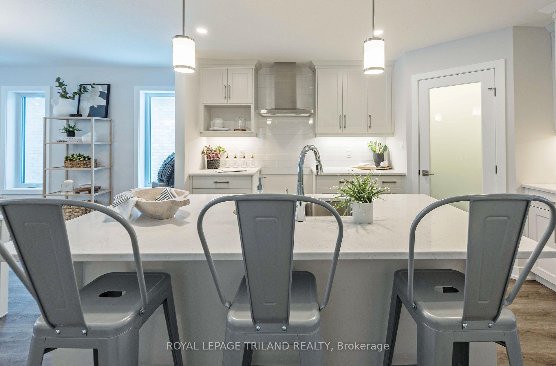 Photo 5 of 56 Hickory Lane, St. Thomas — HOMEH