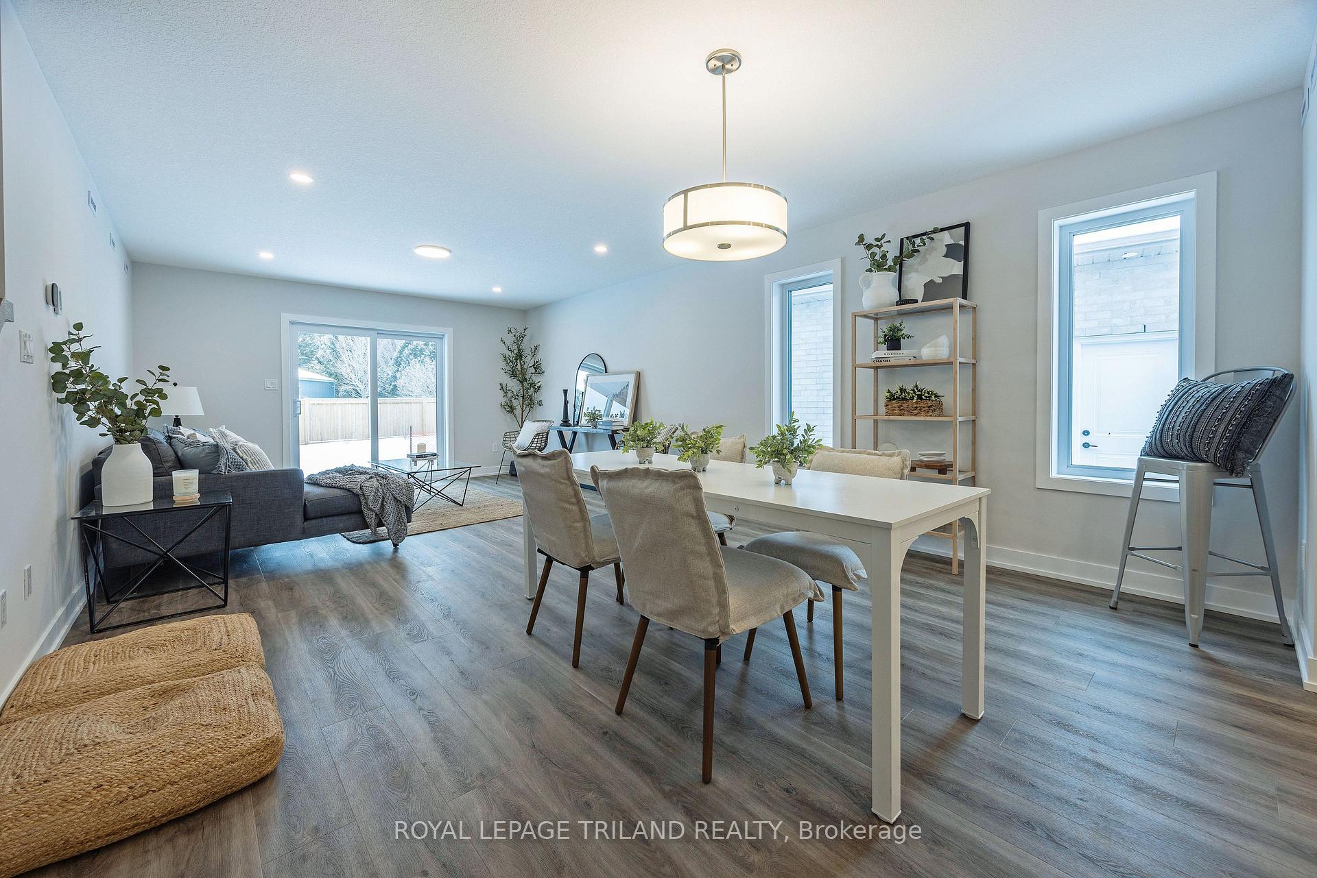 Photo 12 of 56 Hickory Lane, St. Thomas — HOMEH