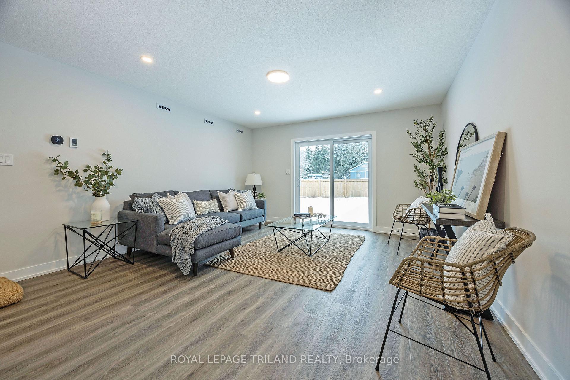 Photo 18 of 56 Hickory Lane, St. Thomas — HOMEH