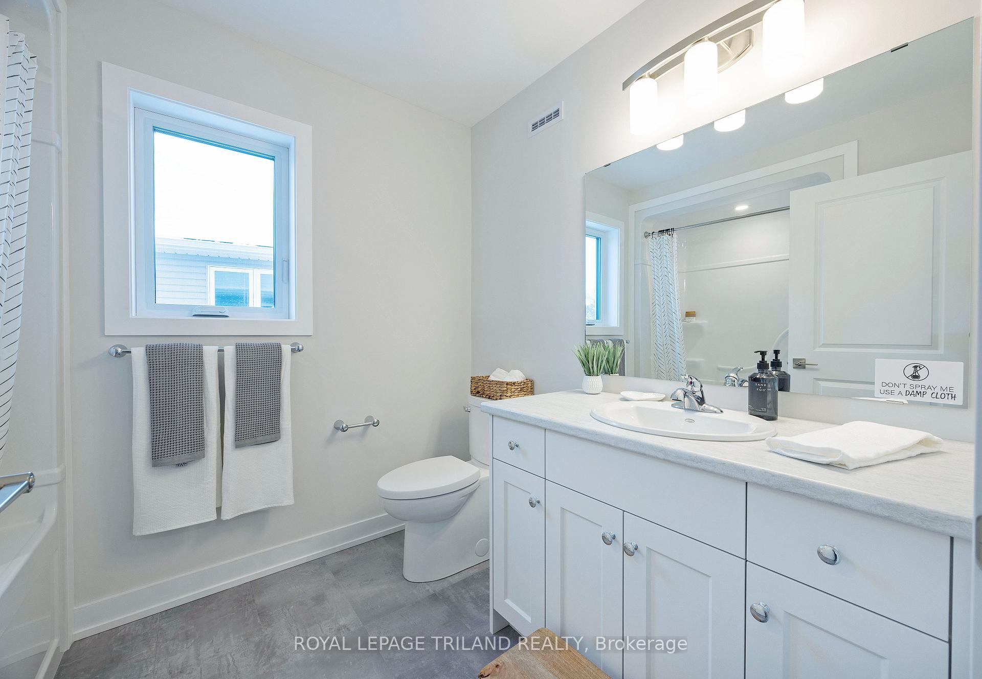 Photo 33 of 56 Hickory Lane, St. Thomas — HOMEH
