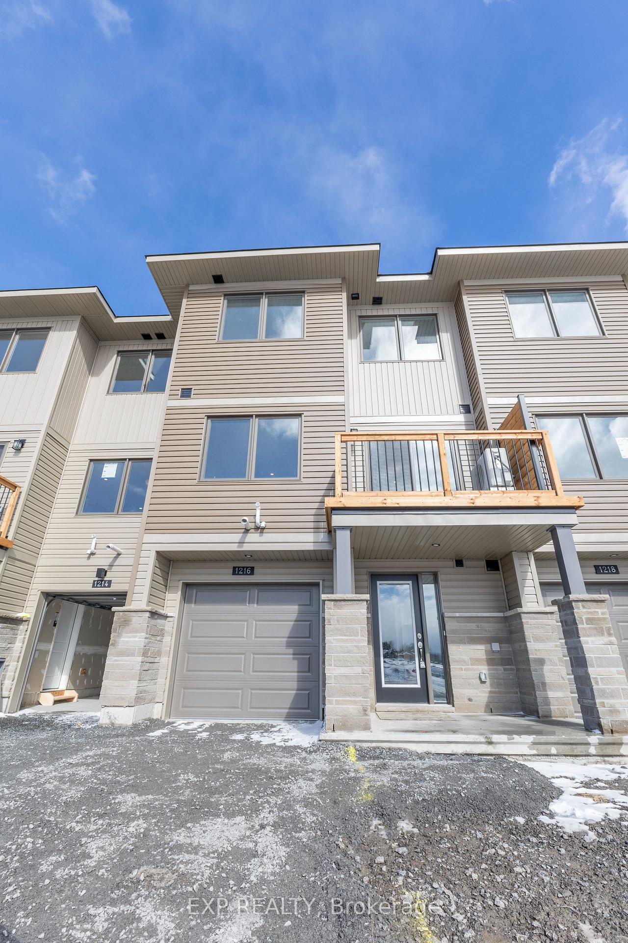 Photo 3 of 1202 Cope Drive, Ottawa, Stittsville (South) — HOMEH