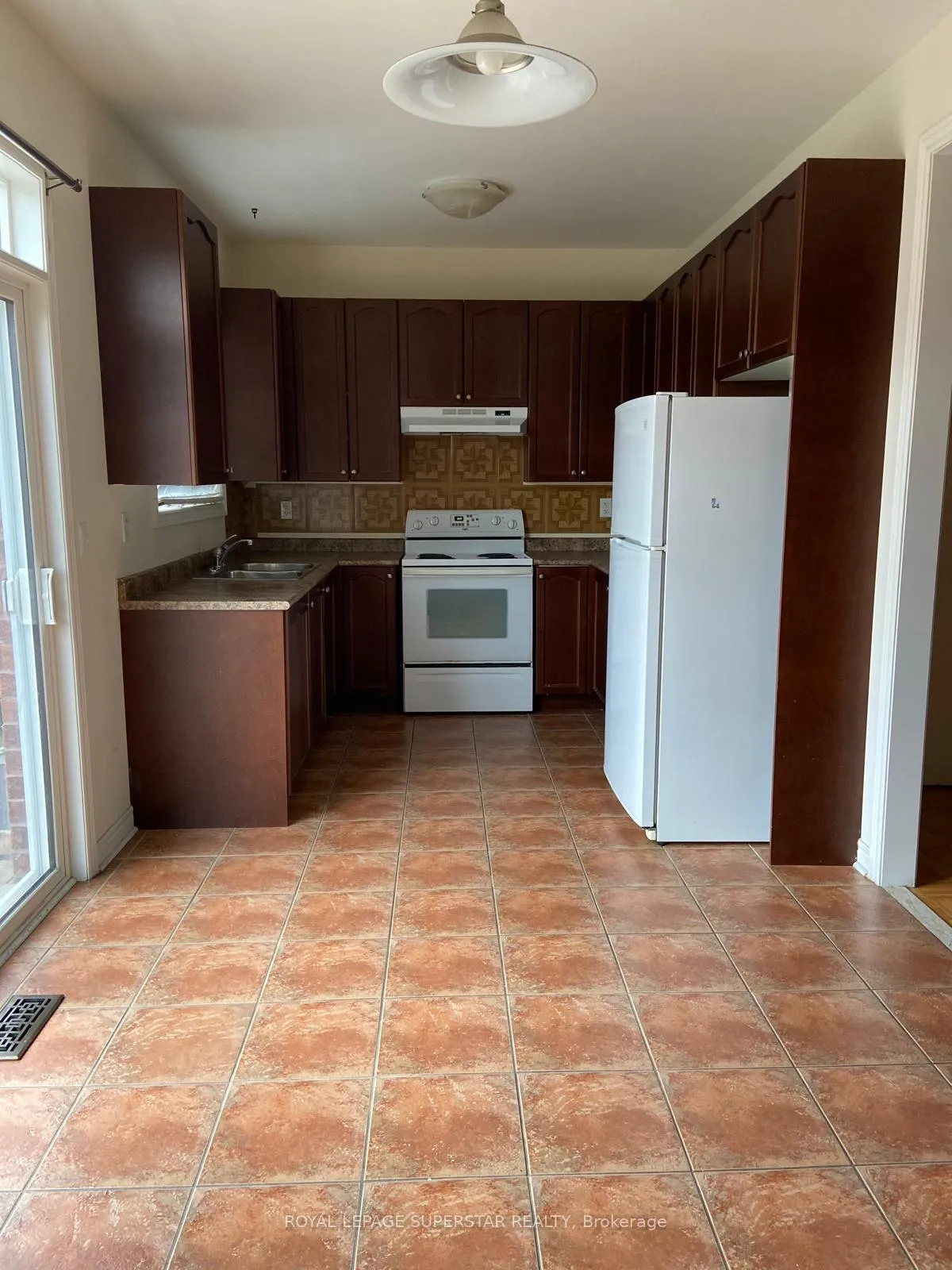Photo 2 of 27 Robitaille Road, Brampton, Sandringham-Wellington — HOMEH