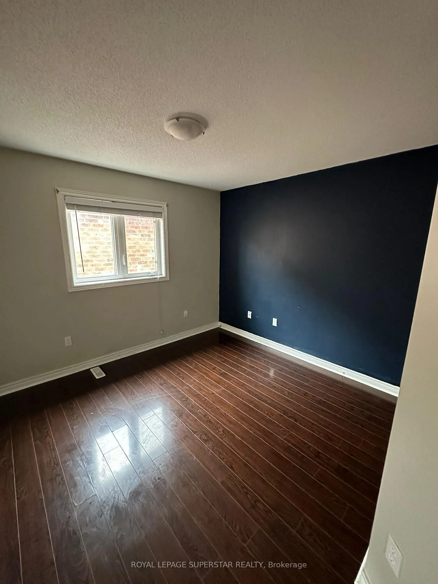 Photo 12 of 27 Robitaille Road, Brampton, Sandringham-Wellington — HOMEH