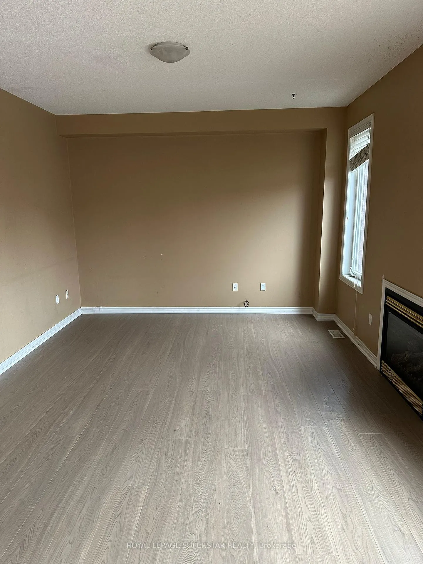 Photo 13 of 27 Robitaille Road, Brampton, Sandringham-Wellington — HOMEH