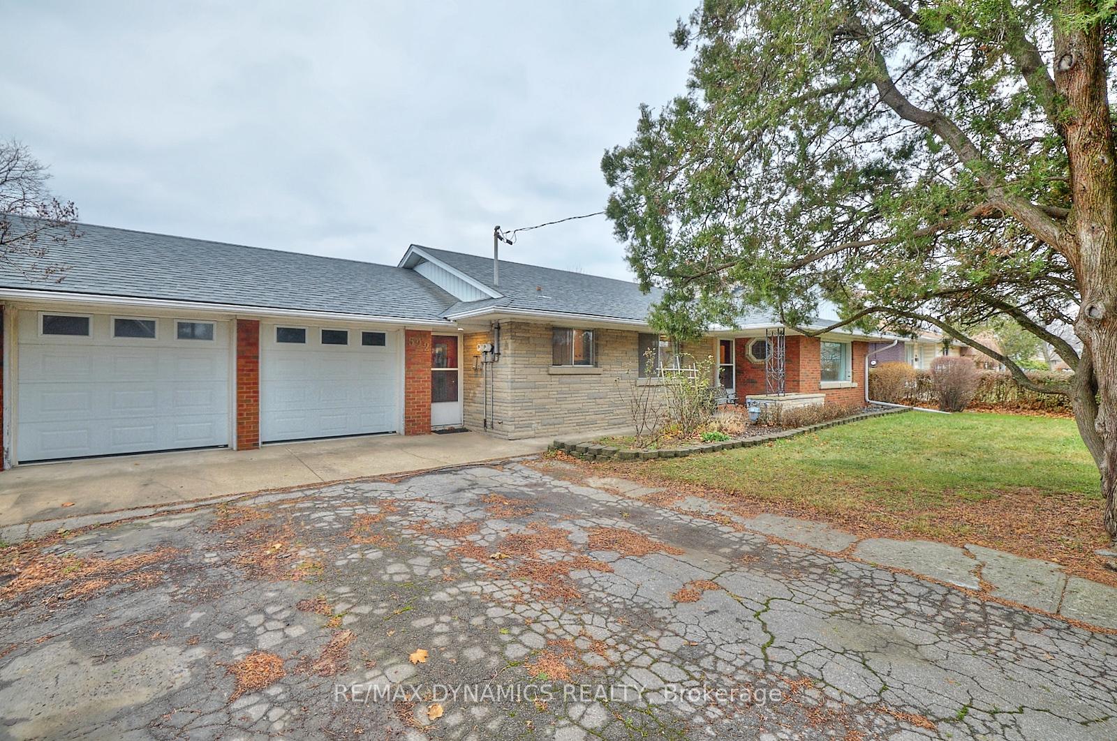 Photo 4 of 522 Ontario Street, St. Catharines, Lakeport — HOMEH