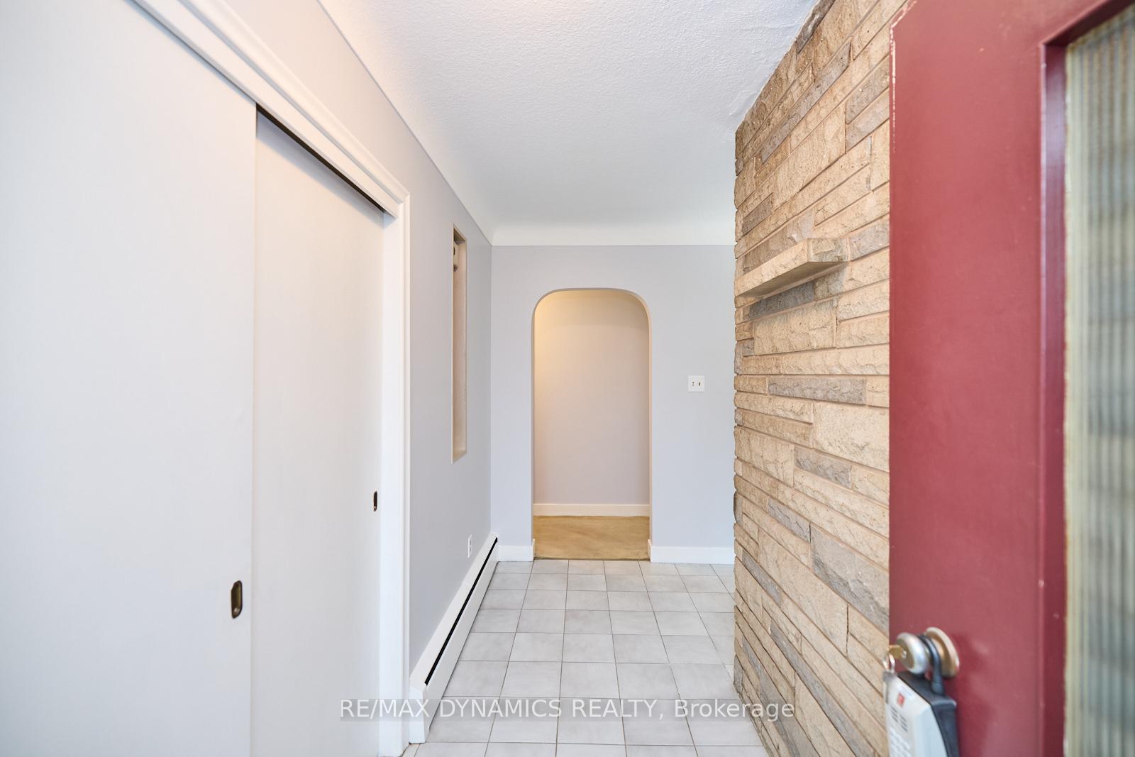 Photo 6 of 522 Ontario Street, St. Catharines, Lakeport — HOMEH