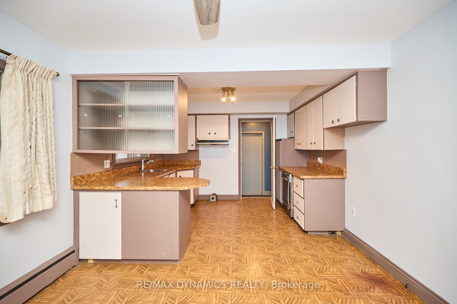 Photo 16 of 522 Ontario Street, St. Catharines, Lakeport — HOMEH