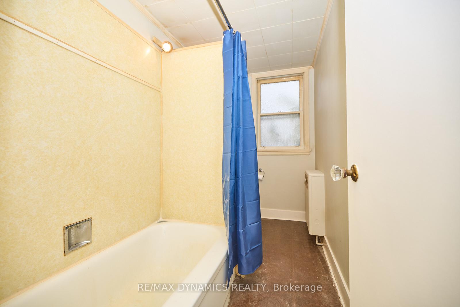 Photo 21 of 522 Ontario Street, St. Catharines, Lakeport — HOMEH