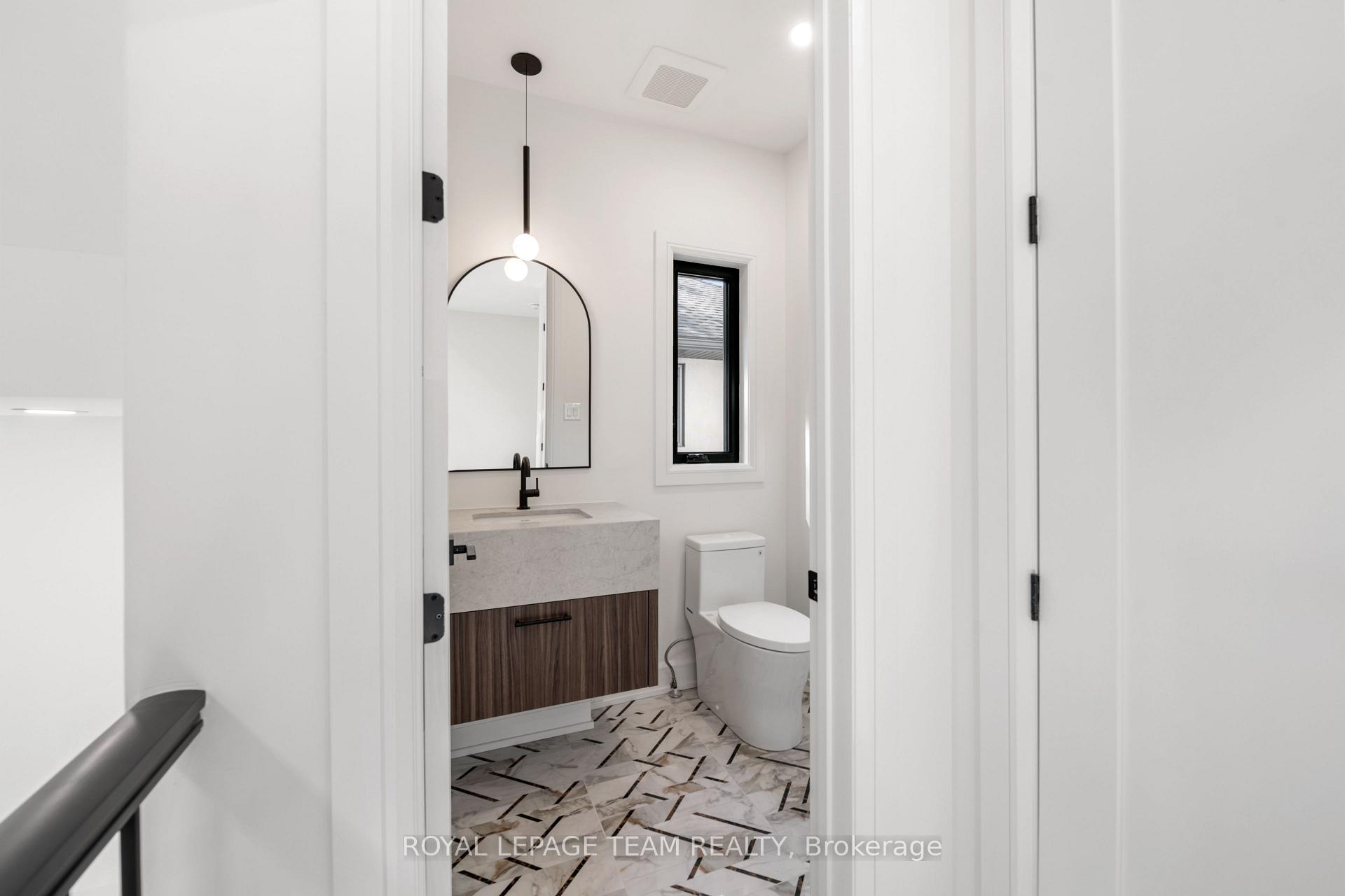 Photo 7 of 688 Hillcrest Avenue, Ottawa, Laurentianview — HOMEH