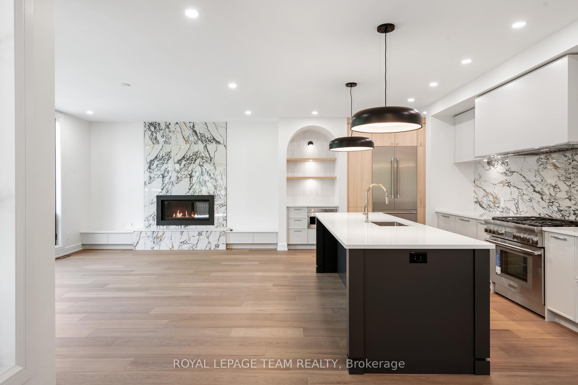 Photo 12 of 688 Hillcrest Avenue, Ottawa, Laurentianview — HOMEH