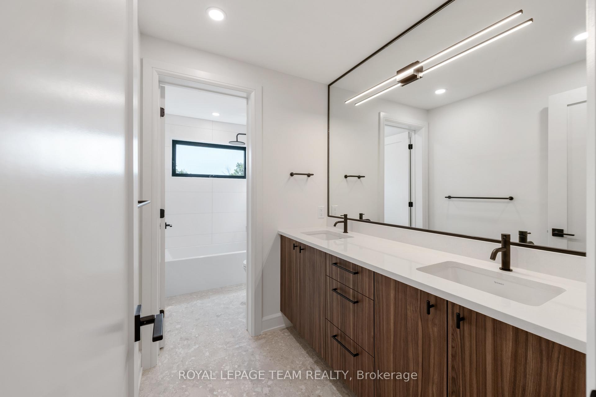 Photo 26 of 688 Hillcrest Avenue, Ottawa, Laurentianview — HOMEH