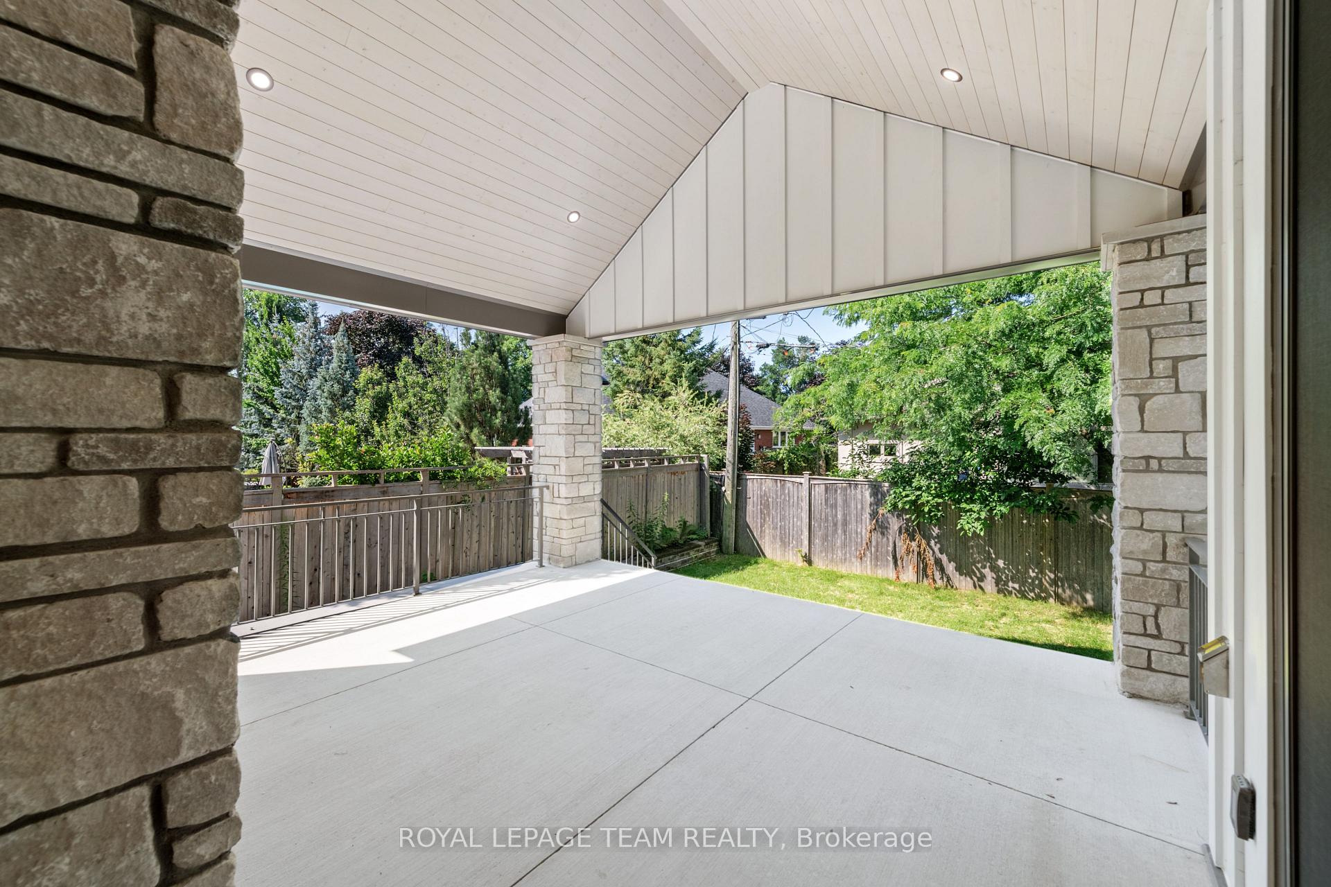 Photo 33 of 688 Hillcrest Avenue, Ottawa, Laurentianview — HOMEH