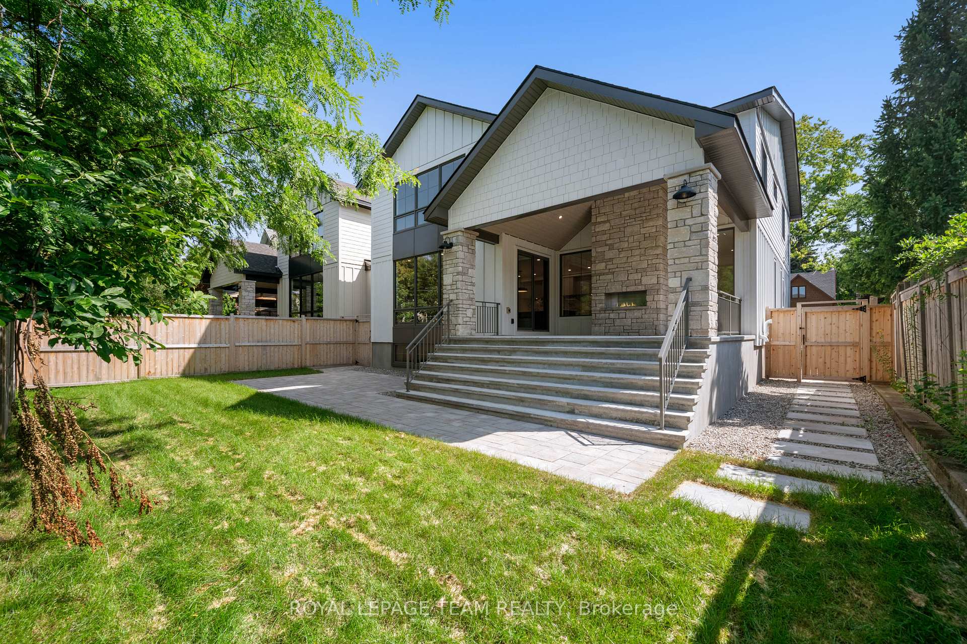 Photo 37 of 688 Hillcrest Avenue, Ottawa, Laurentianview — HOMEH
