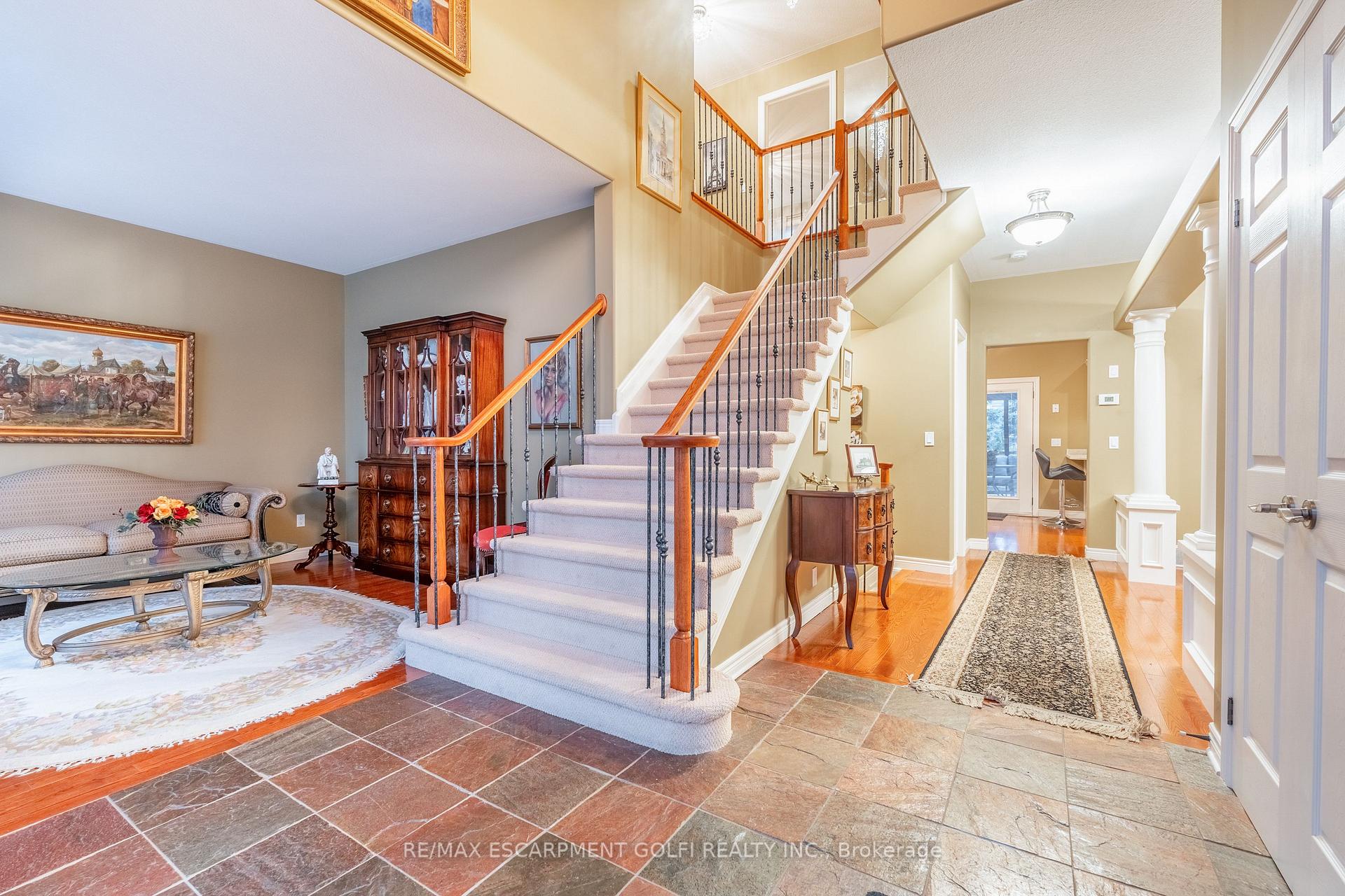 Photo 4 of 41 Oarsman Crescent, St. Catharines, Martindale Pond — HOMEH